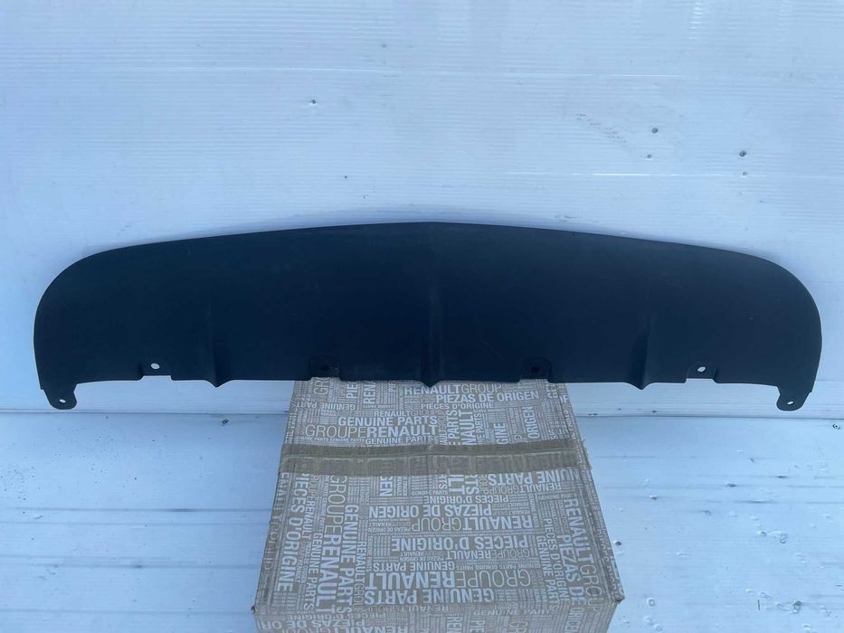 Spoiler inferior bara fata Renault Zoe impecabil original Renault
