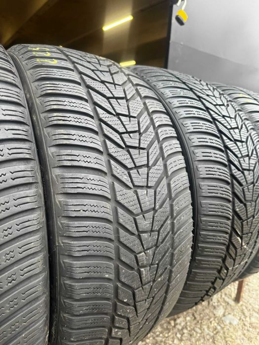 SET 4 Anvelope Iarna 225/40 R19 + 255/35 R19 Hankook Icept EVO 3