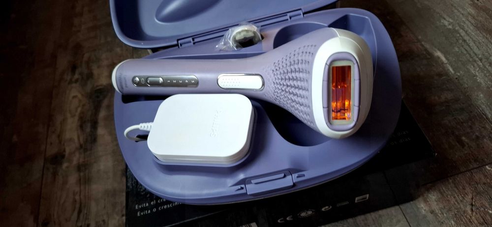 Philips Lumea IPL - aparat epilare definitiva acasa