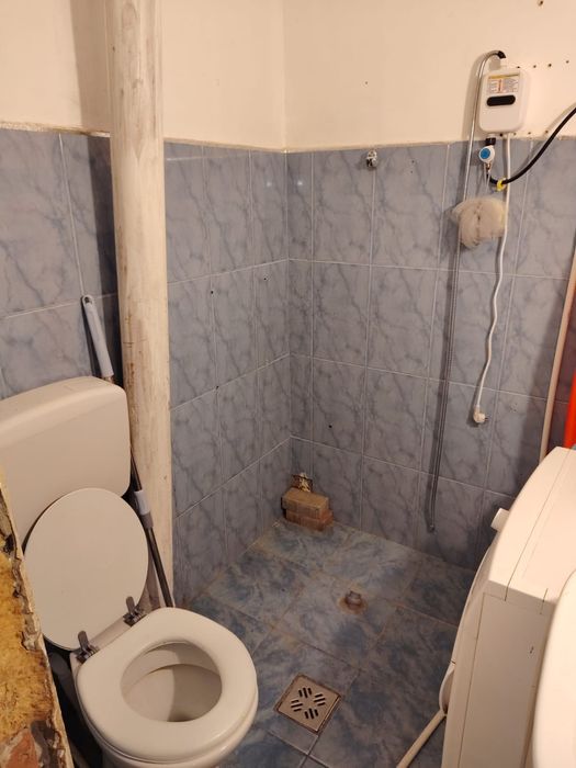 Vând apartament semidecomandat 2 camere