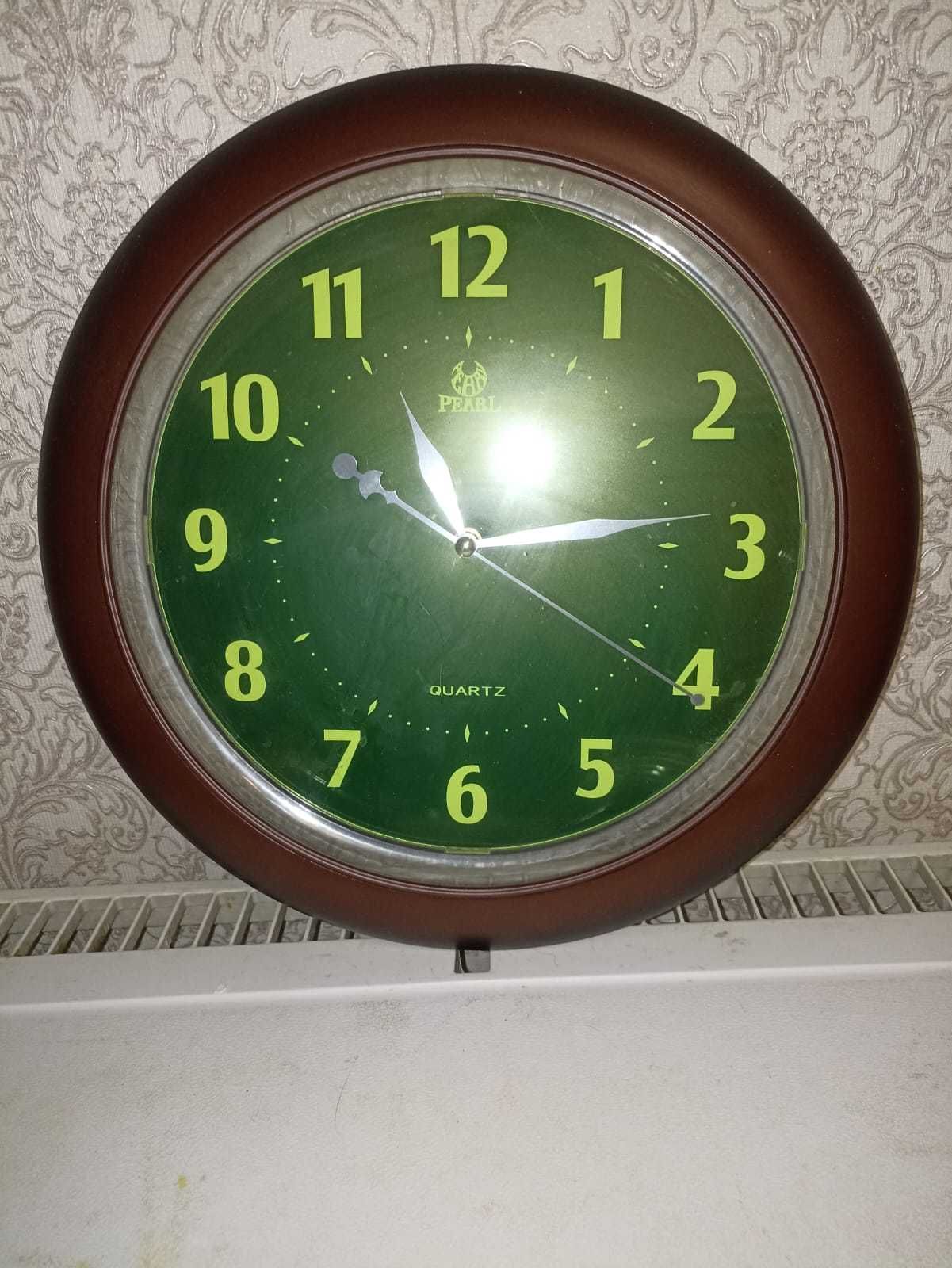 продам часы настенные