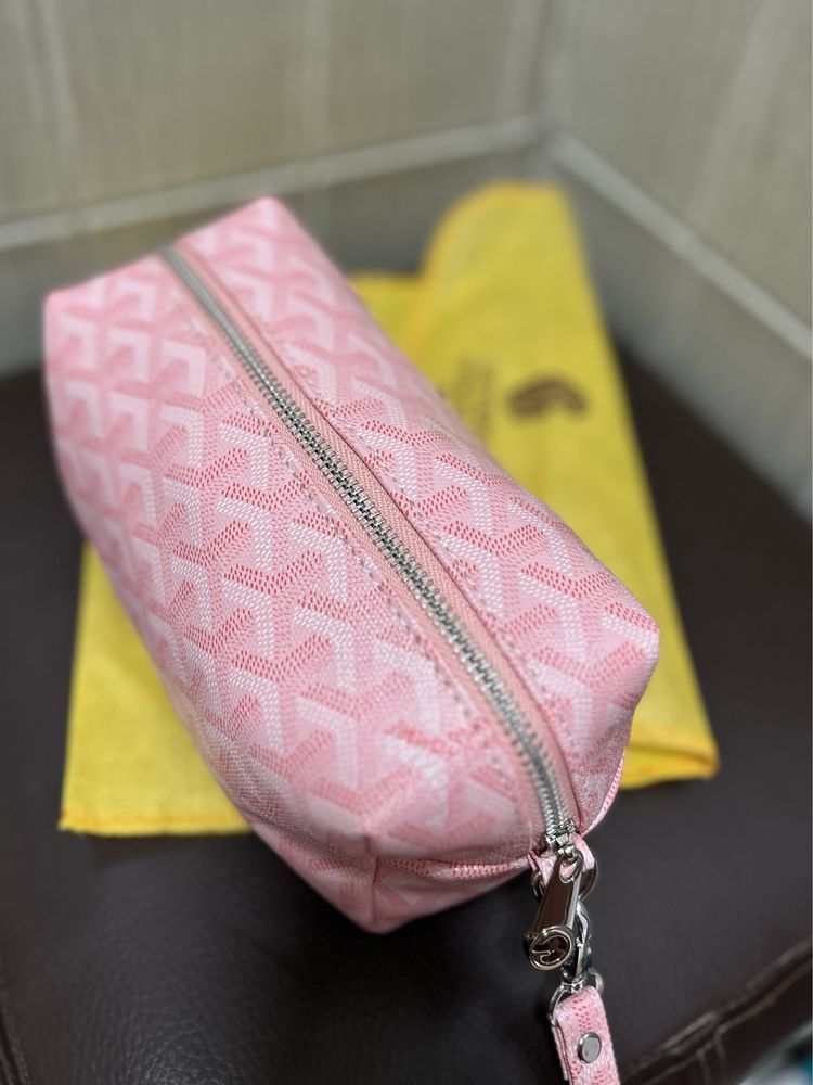 Goyard несесер.