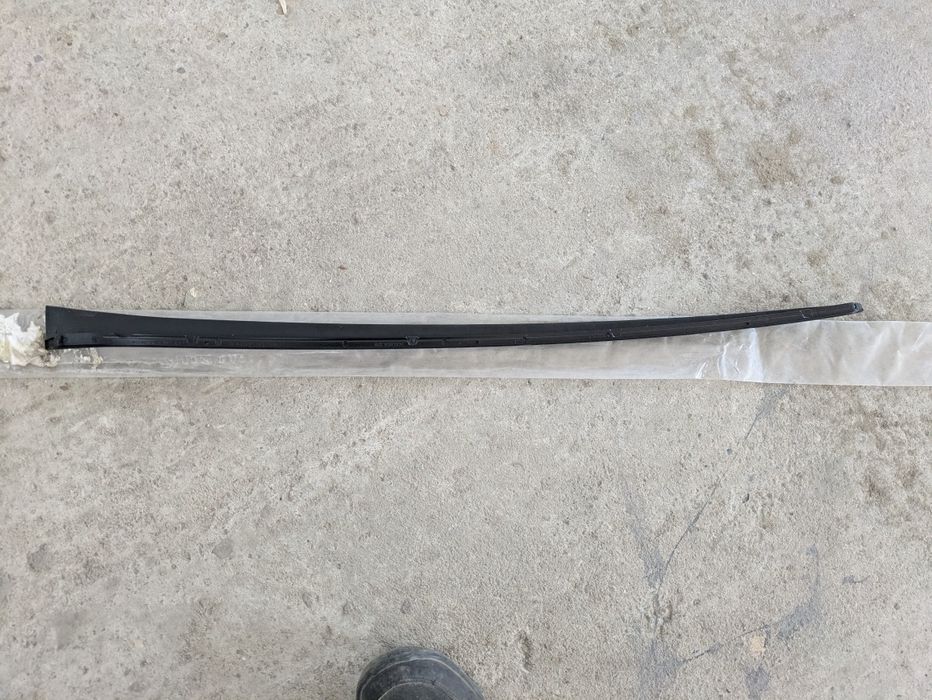 Cheder parbriz dreapta Vw Passat B8 Original