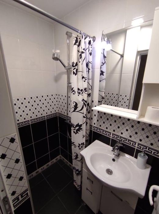 Едностаен апартамент, под наем, Център