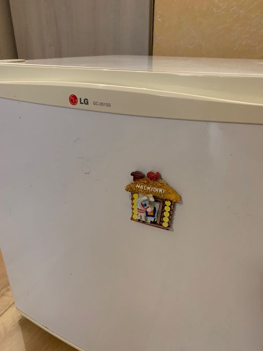 Хладилник- мини бар LG