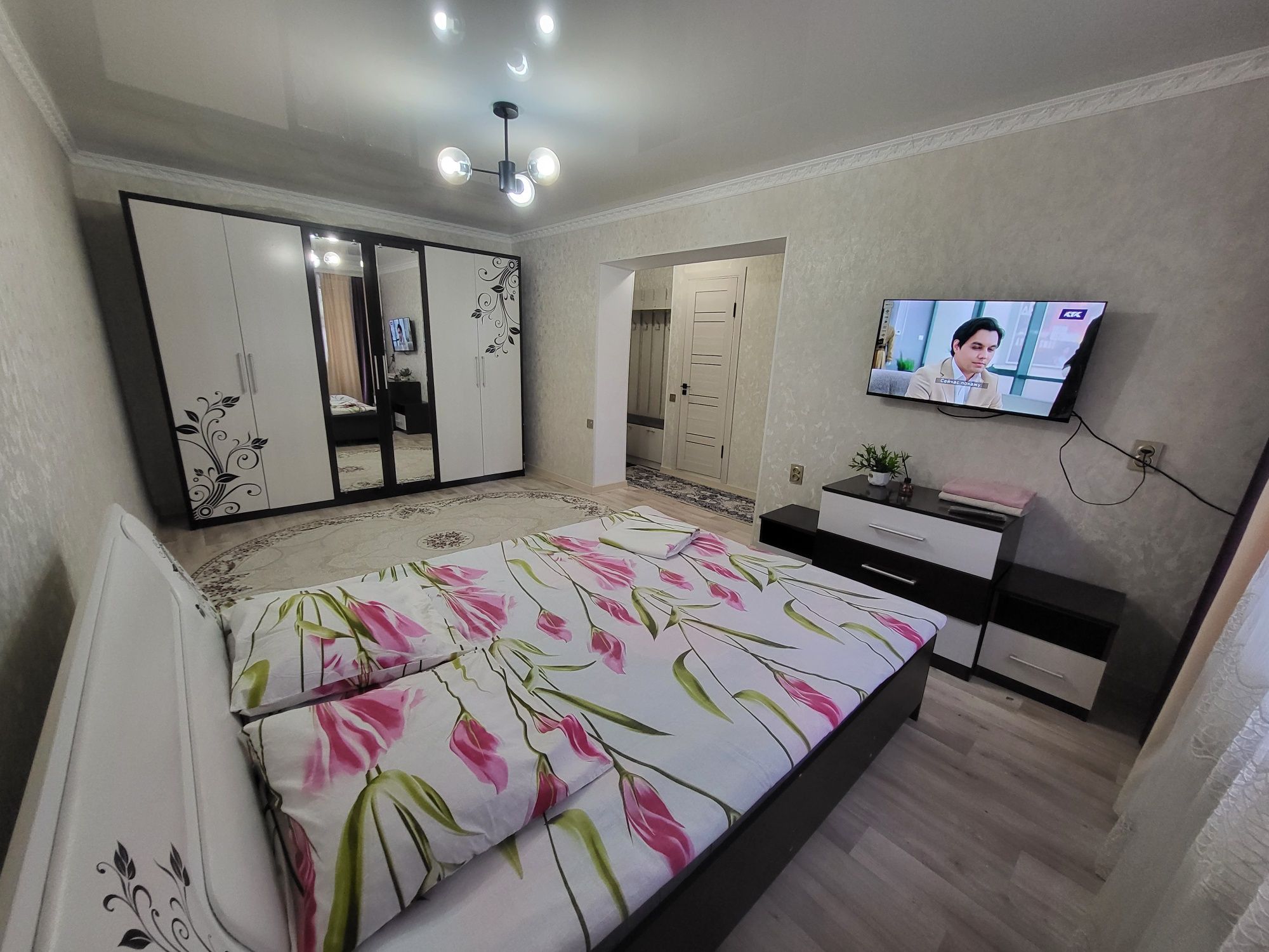 Кв. по суточно и по часам. Центр.  3000 т -2 час