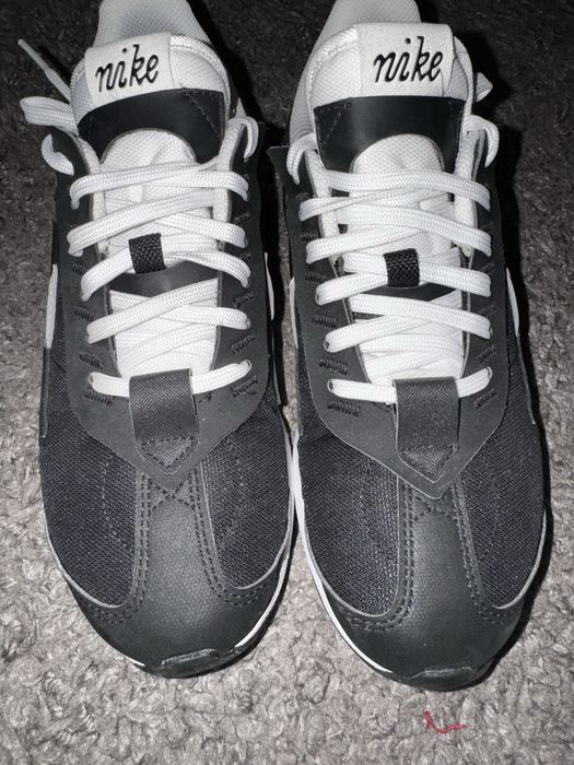 Дамски маратонки Nike