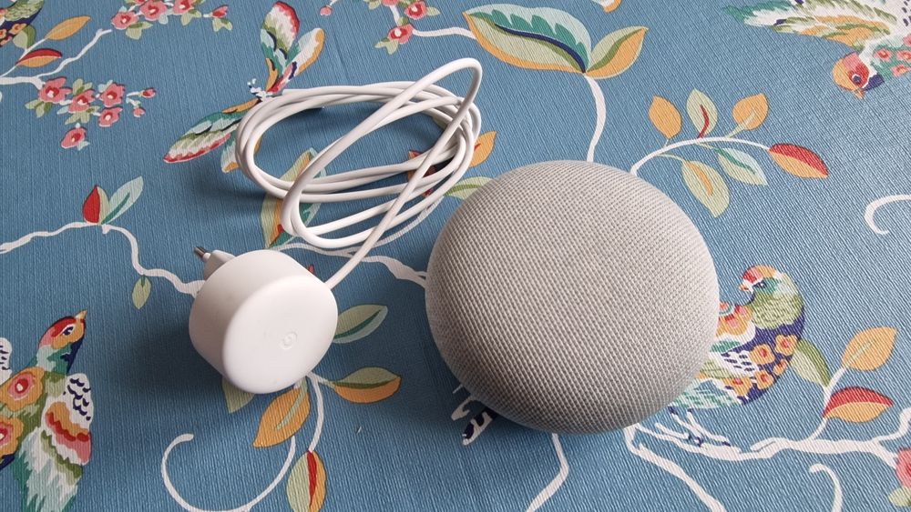 Google Nest aproape nou