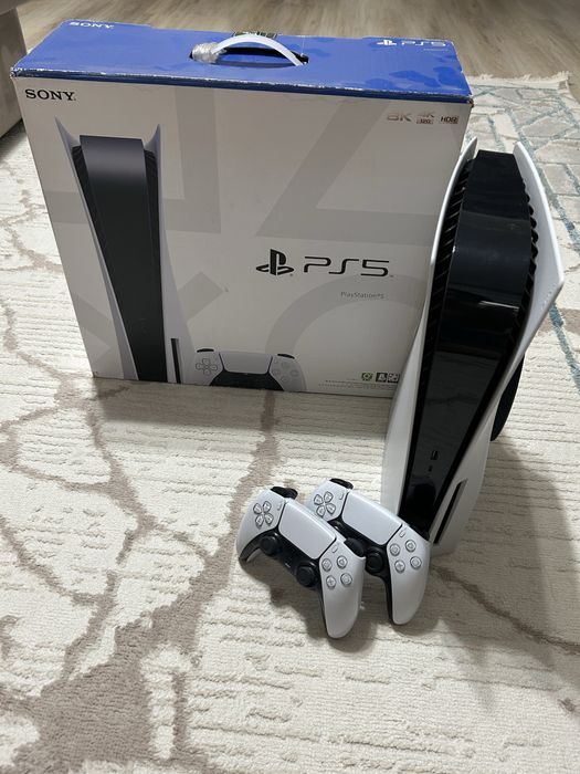 Продам PS5 (игры в комплекте)