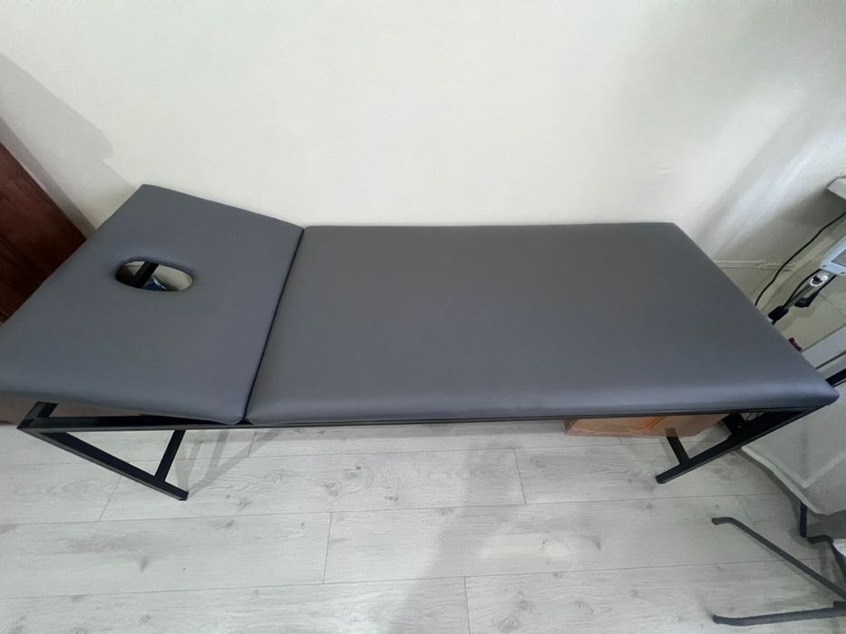 Кушетка массажная в идеальном состоянии