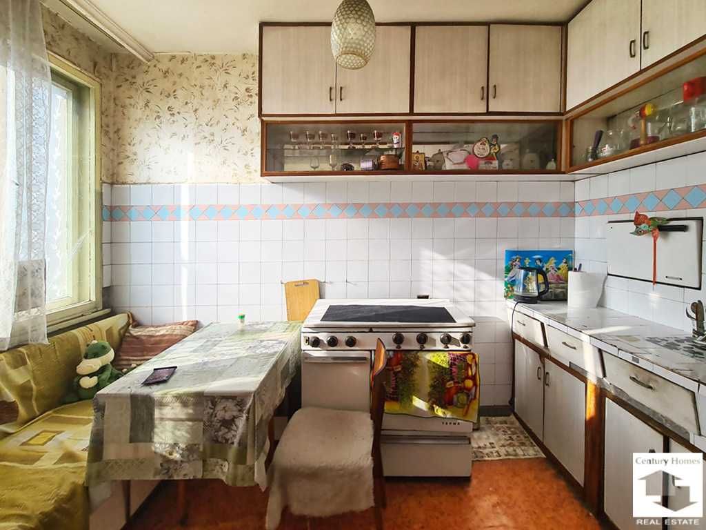 104868 ЕКСКЛУЗИВНО! Многостаен апартамент, широк център, В. Търново