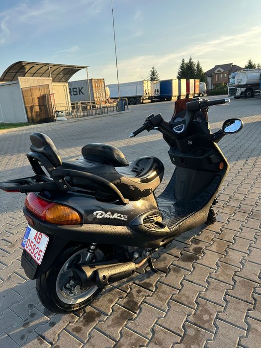 Vând scuter 125 Kymco