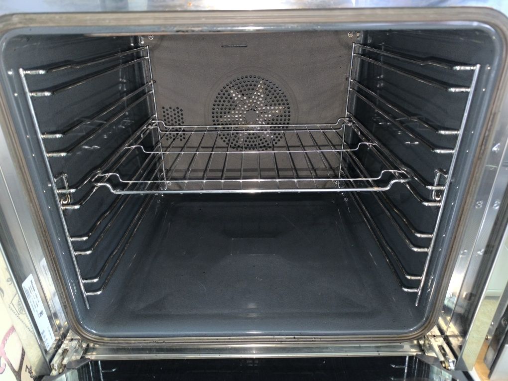Фурна Miele H2661-B 76литра.