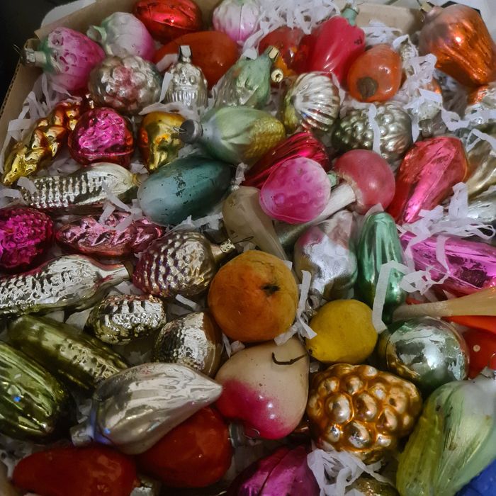 Елочные стеклянные игрушки