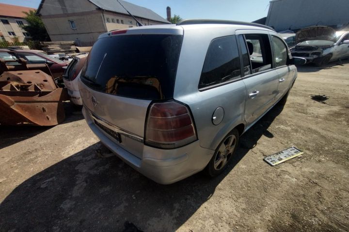 Piese Opel Zafira B