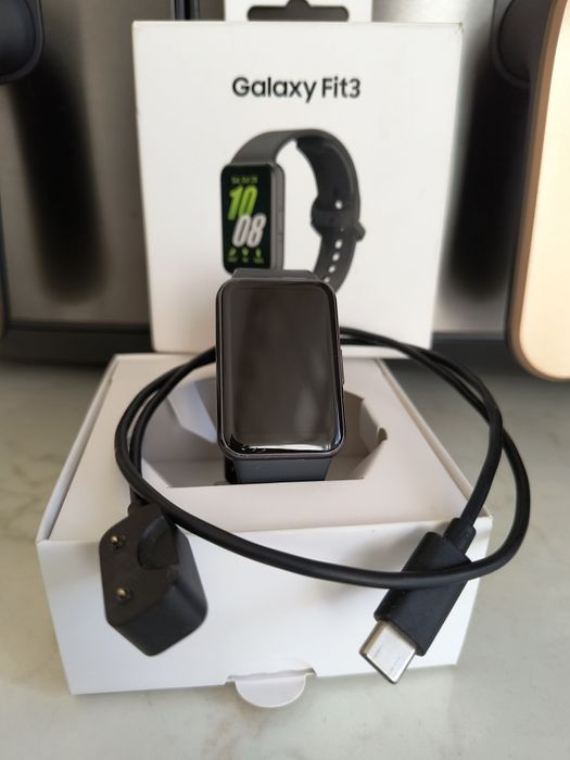 Фитнес гривна(часовник)  Samsung GALAXY FIT 3