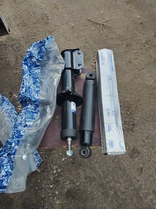 Продам амортизаторы стойки Матиз