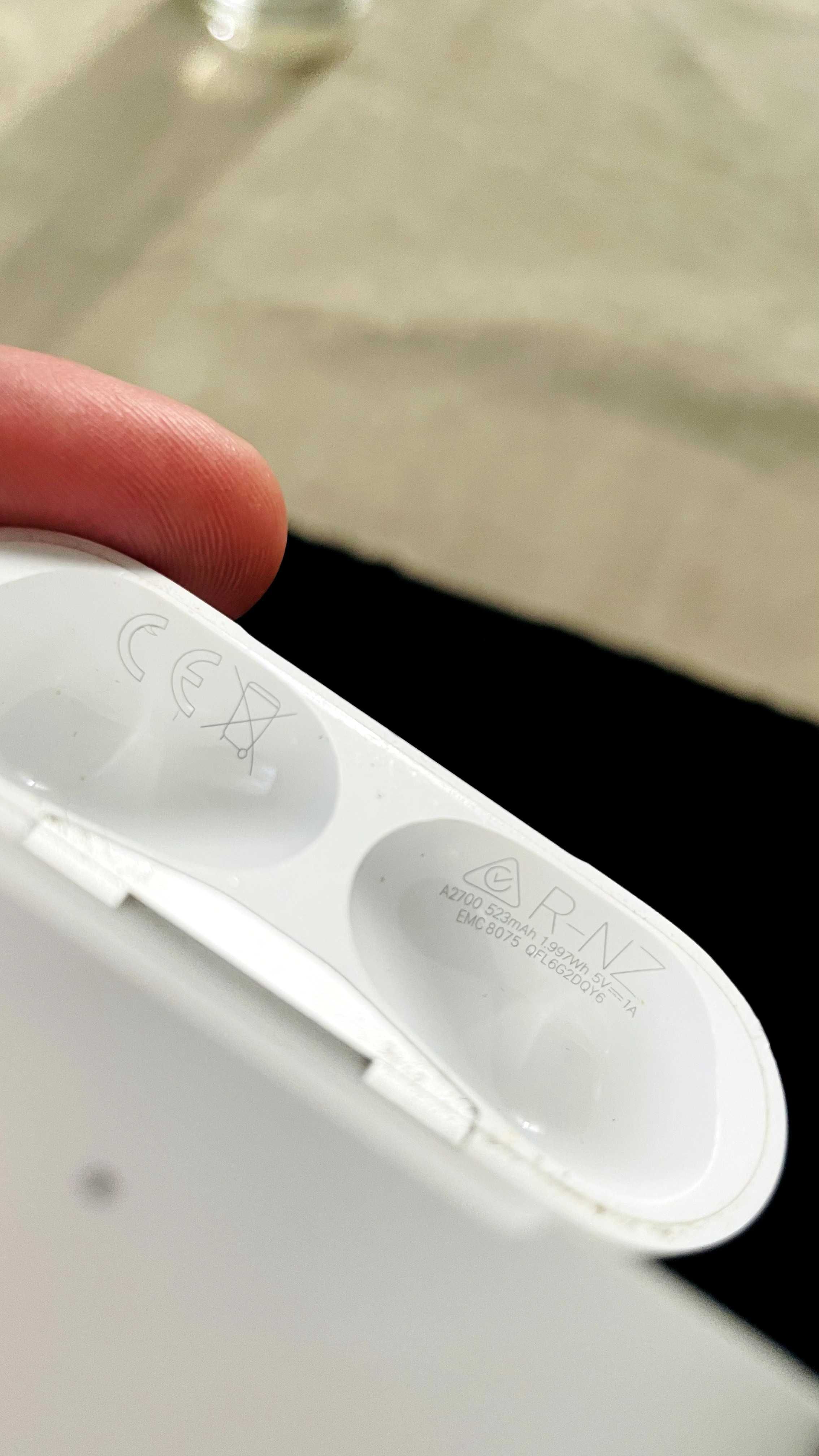 Apple AirPods Pro 2 2023 (USB-C) (Само Кейс)