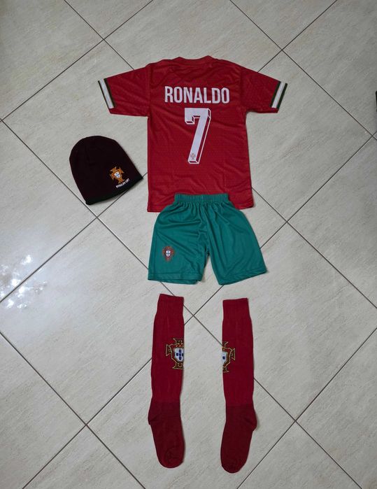 Детски Екип Роналдо Al NASSR 25/26 Жълт + Зимна шапка CR7 Ал Насър