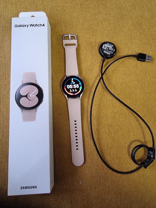 Watch Samsung galaxy 4