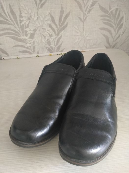 Спортивные туфли