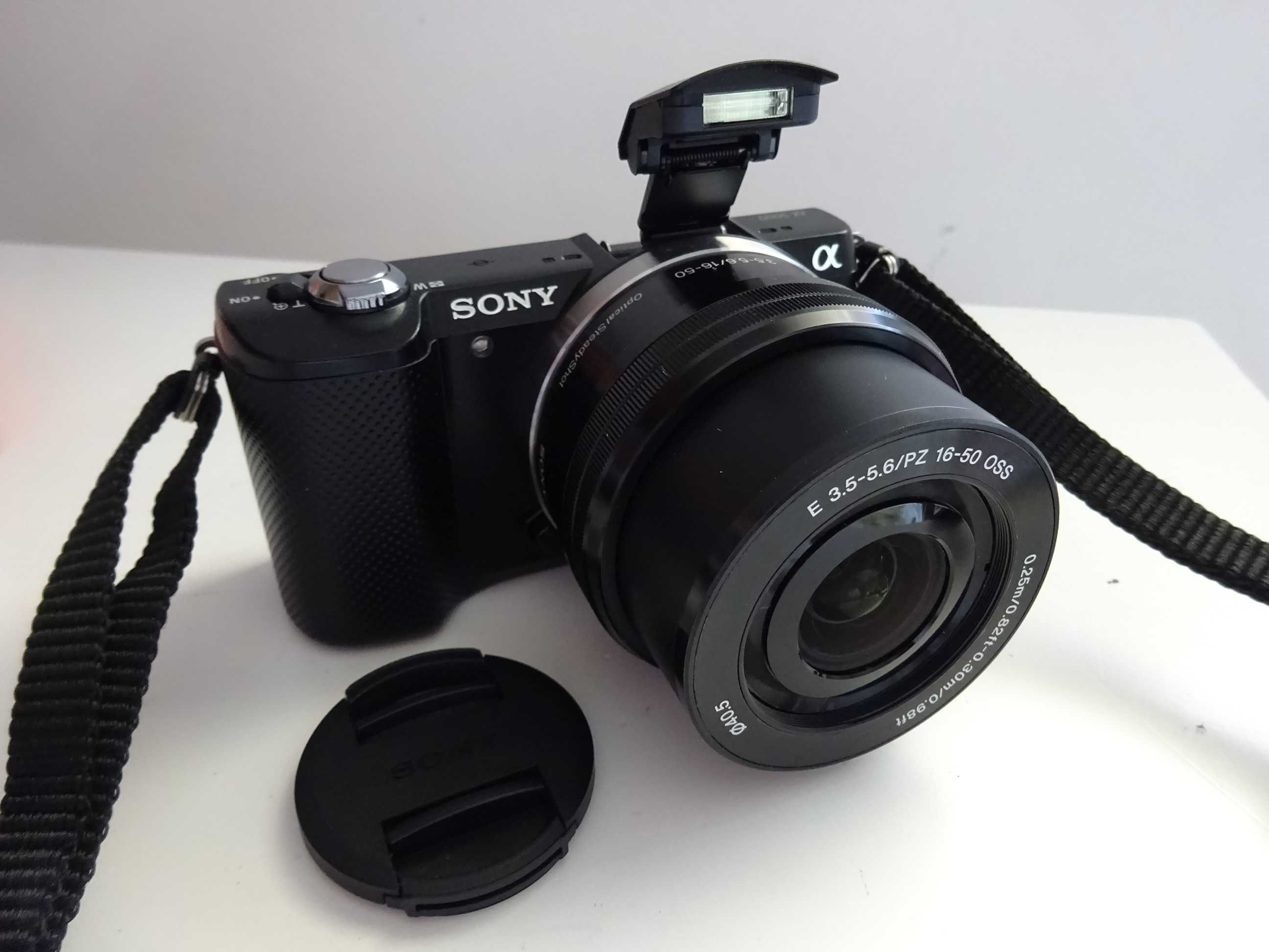 Нов Sony a5000 + 16-50mm (WI-Fi)