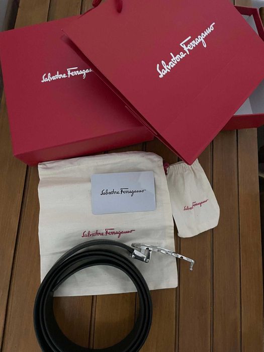 Curea Salvatore Ferragamo autentica