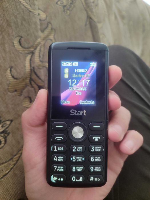 Start или Novey кнопочный телефон