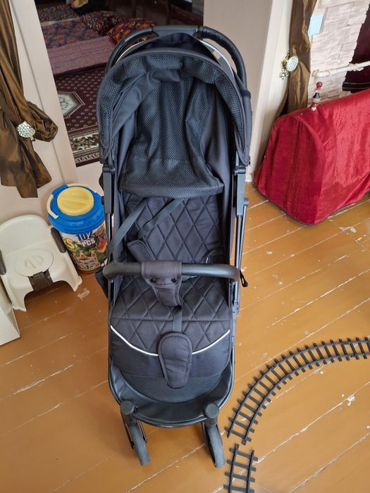 Продам коляска для малышей