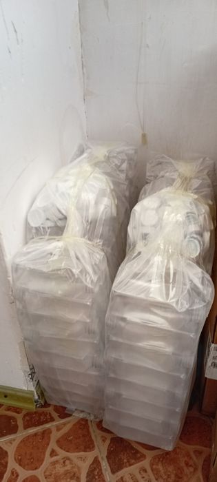 Бутылки 0.5л квадрат с крышкой