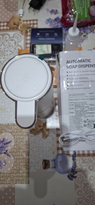 Автоматична помпа за сапун стил пяна.