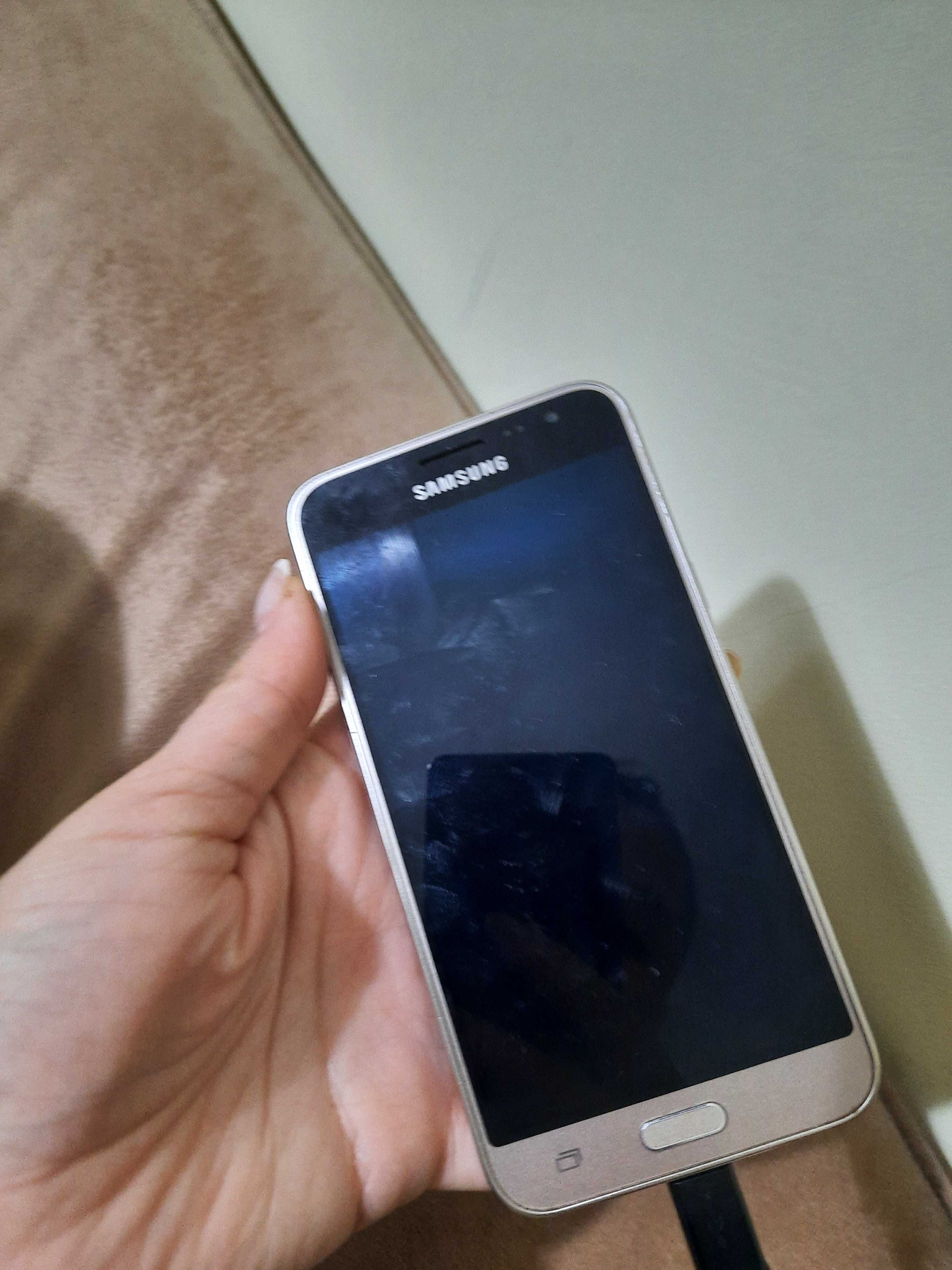 Samsung Galaxy J3 2016