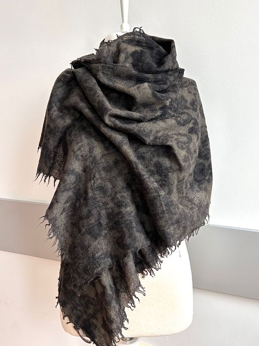 Mala Alisha разкошен вълнен шал в тъмни нюанси