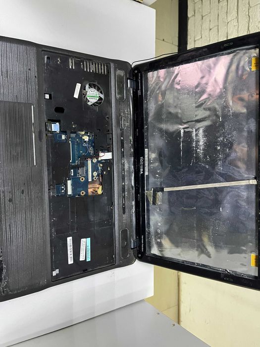 Ноутбук Toshiba Satellite P755-S5260