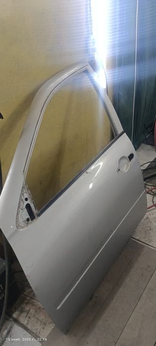 Дверь на гранту передняя левая(водительская)