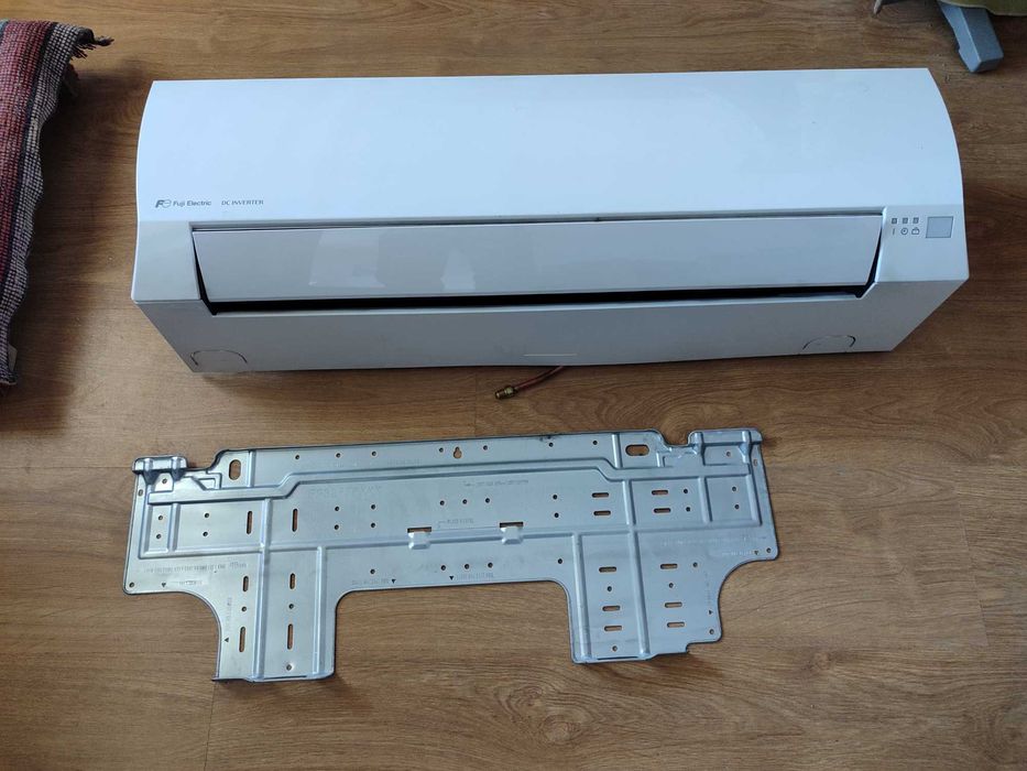 Климатик Fuji Electric ROG12LLCB – 12 000 BTU