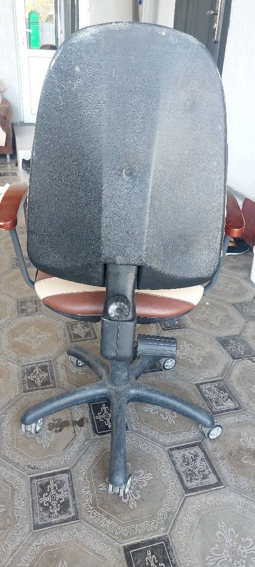Кресло офисное б.у