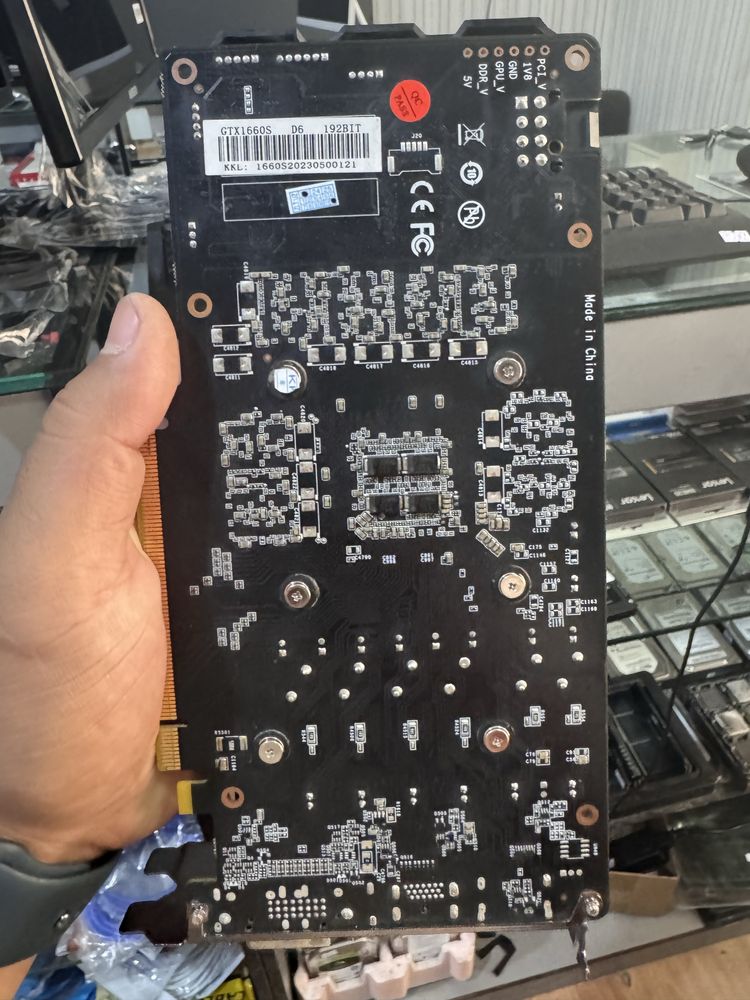 Sis gtx 1660 super  6gb 192bit ddr6   Holati zor