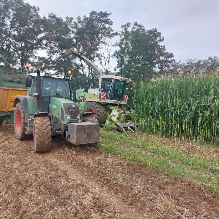 Vând  Claas Jaguar 840