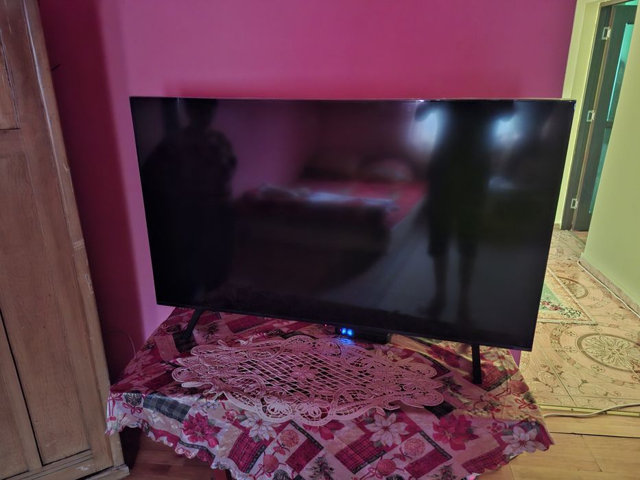 Vând televizor LG  preț 2000 roni puțin negociabil  detali la telefon