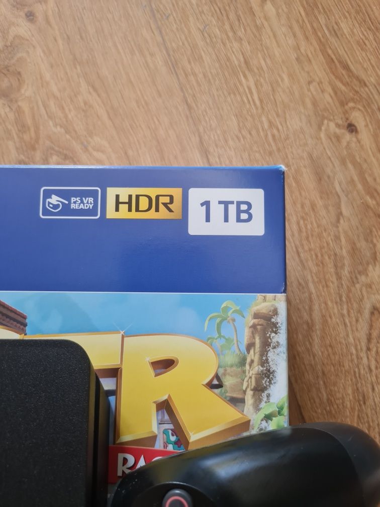 Плейстейшън PS4 1TB
