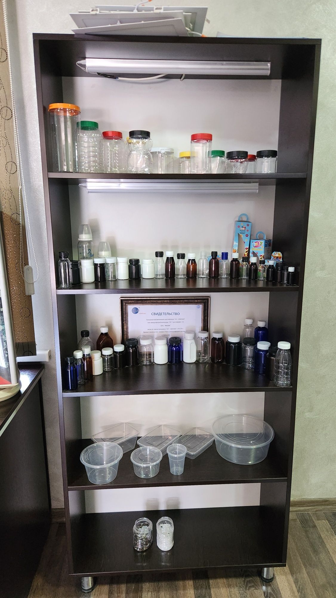 Plastik idishlar Qopqoqli,sifatli,oziq-ovqat va gel,Bonkalar