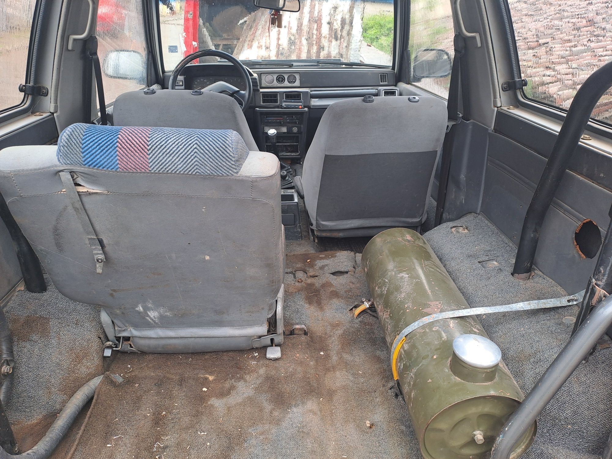 Продавам Daihatsu Feroza
