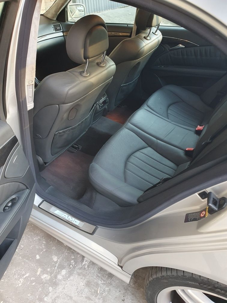 Mercedes benz E55 AMG
