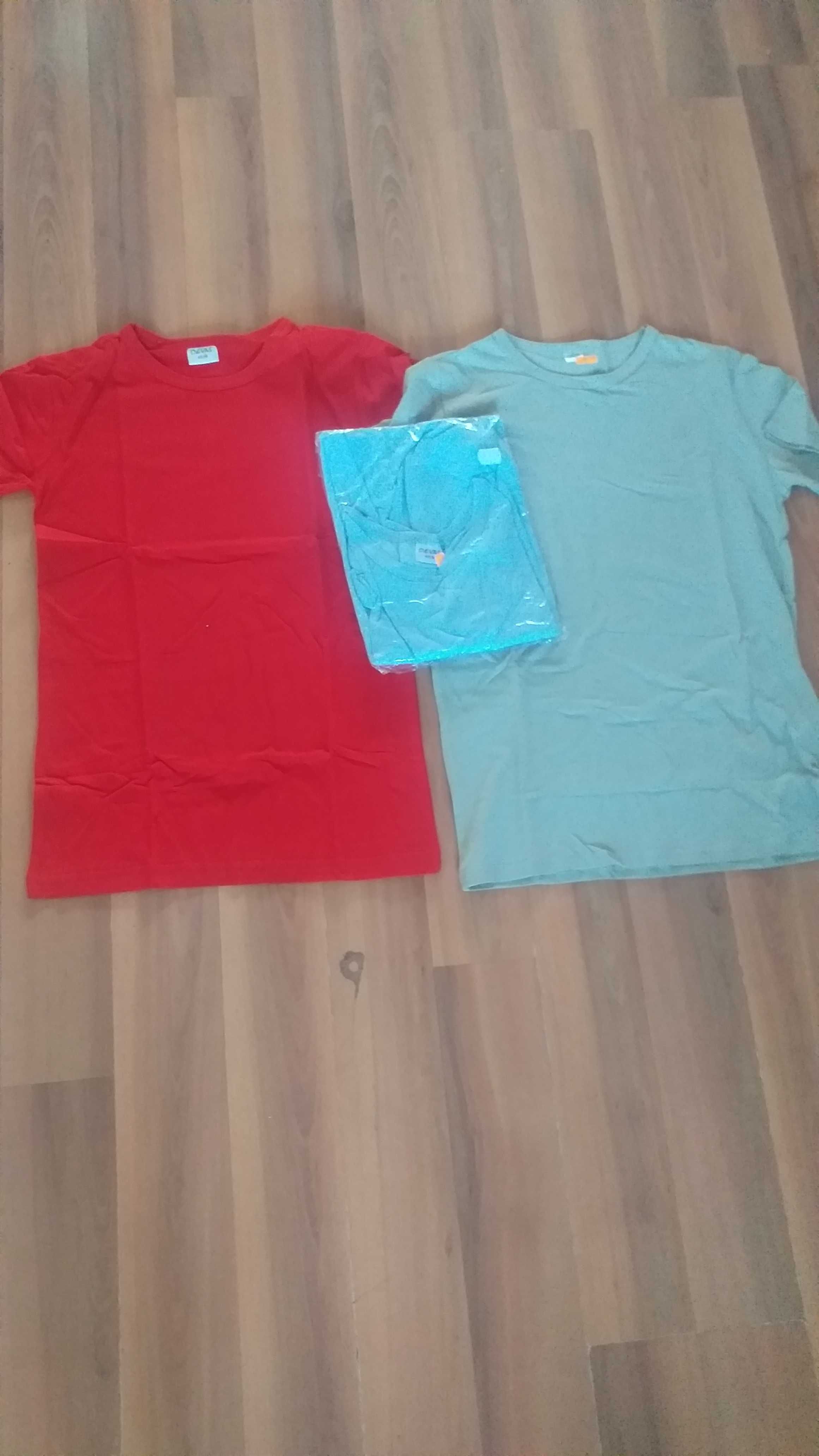 Мъжки тениски с къс ръкав памук и еластан - 8 лева за брой .Нови.