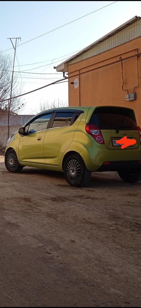 Chevrolet spark 2014 йил 
Км 74000 холати идеал краска йук