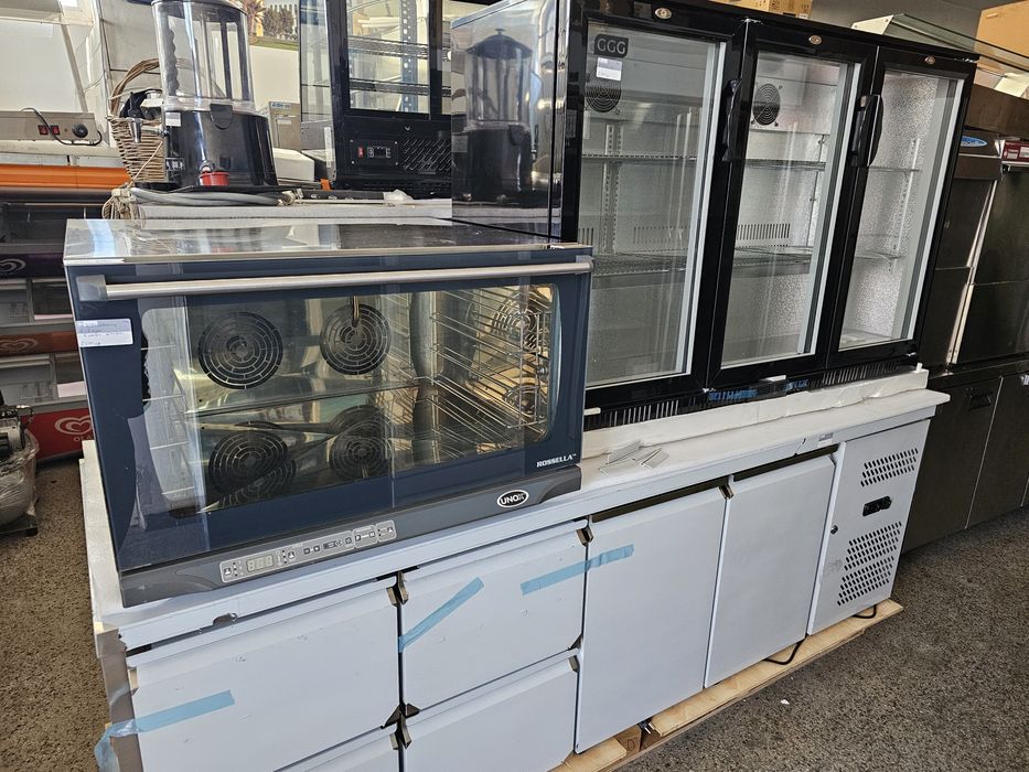 Хладилник GSC2350B с стъклена врата, 324 L, черен, 180w,990лв за бр,