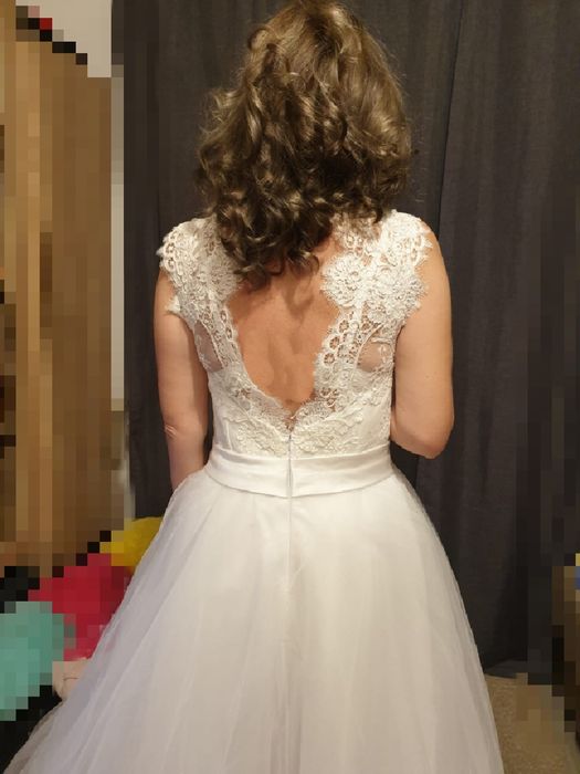 Rochie mireasa noua, nepurtata (castigata)