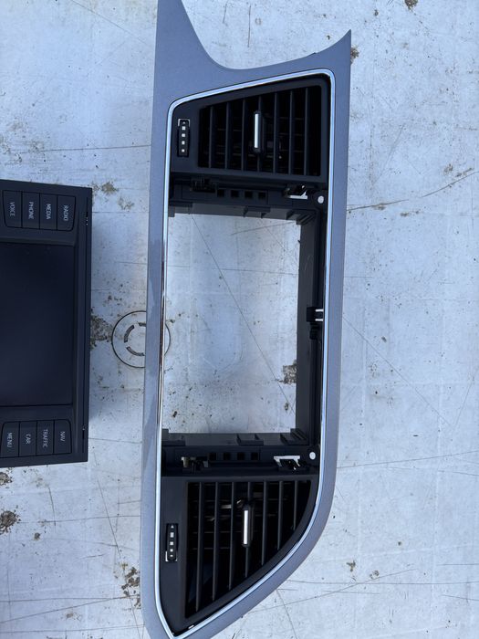 Display rama navigatie Seat Leon 3 5F