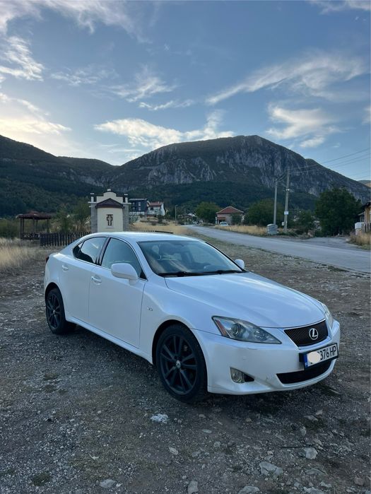 Lexus is220d. бартер мотор